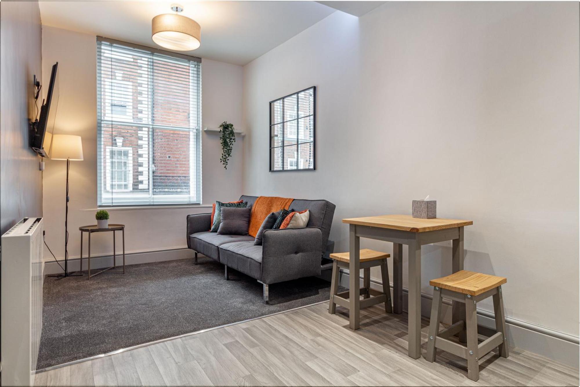Whiskawaystays - Foregate Street - 2 *